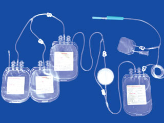 Quadruple Blood Bags With In-line Whole Blood Filters 1 FTS-RC302 Quadruple Blood Bag with In-line Whole Blood Filter